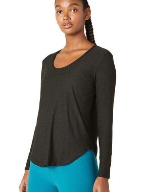 Beyond Yoga Scooped Long-Sleeve Pullover Top